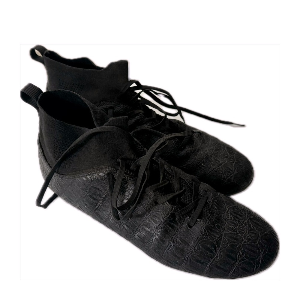 😎 Men's High Top FG Outdoor Athletic Cleats, anti-skid in great condition